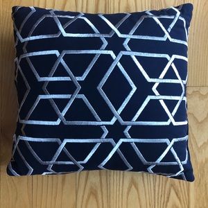 Decorative throw pillow